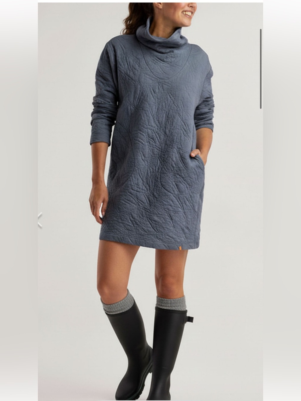 Indyeva Hulp Mini Dress Quilted with Pockets Straight Fit / small